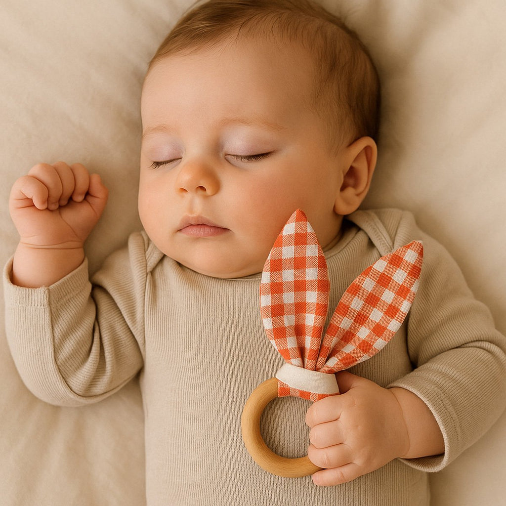 Beißring aus karierter Bio-Baumwolle