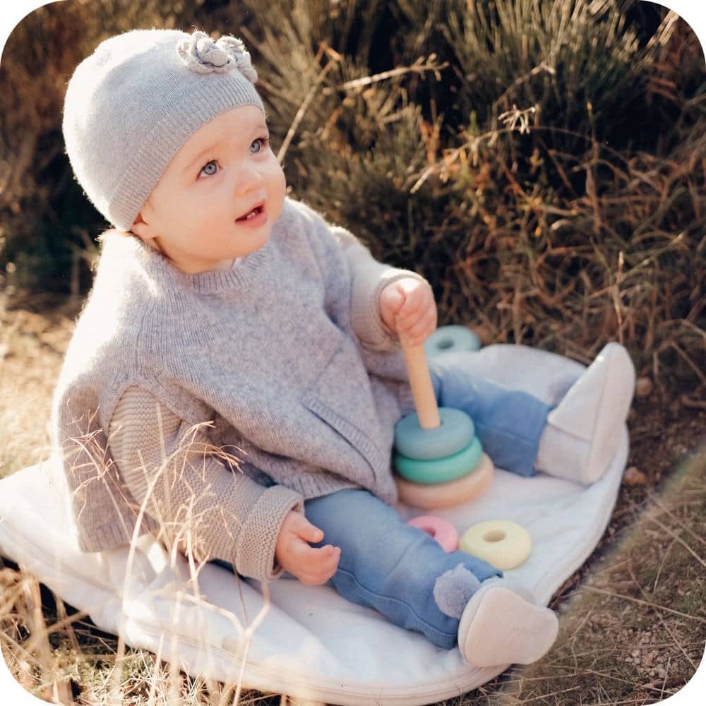 Babyschuhe mit Pompons Grau