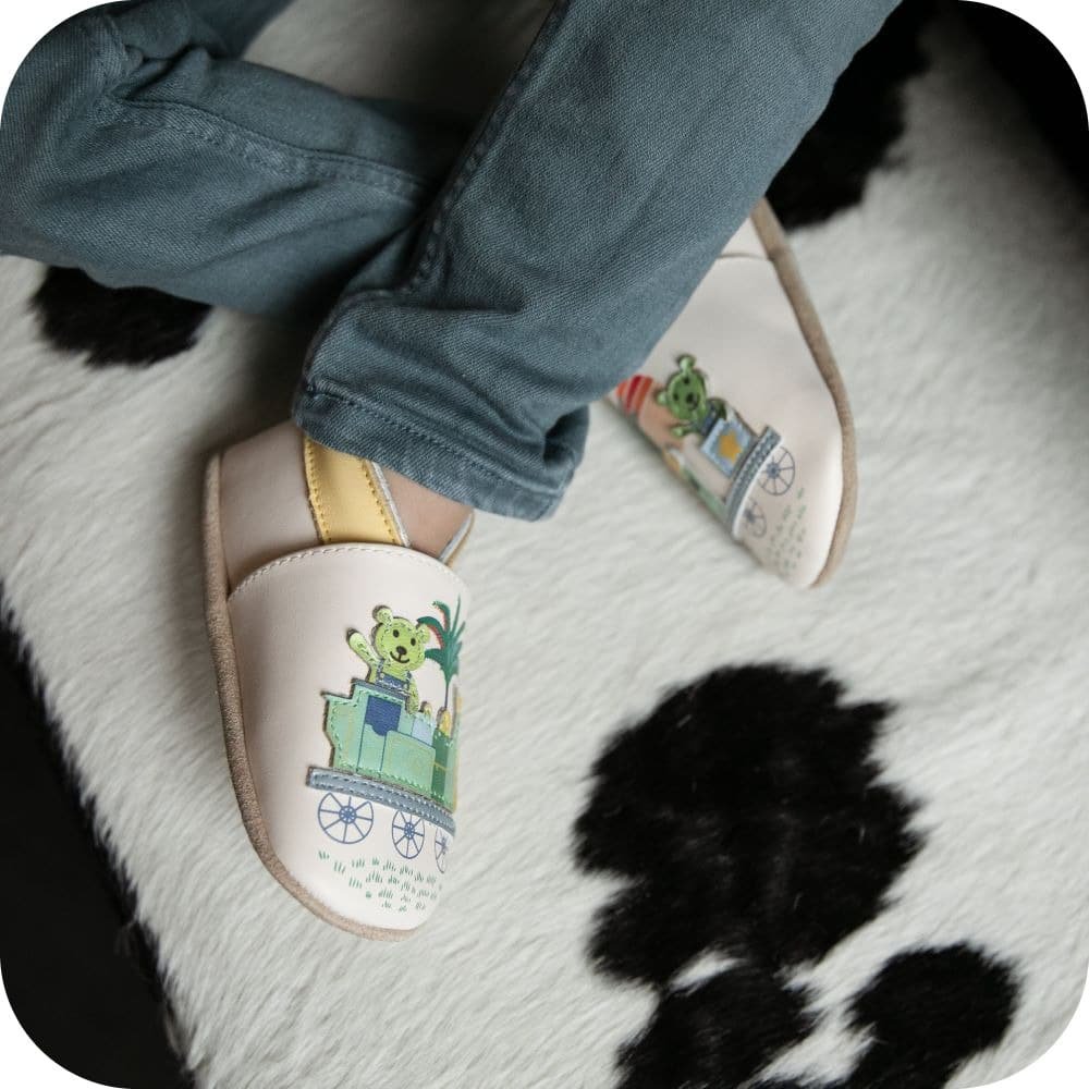 Babyhausschuhe aus weichem Leder Petit Train