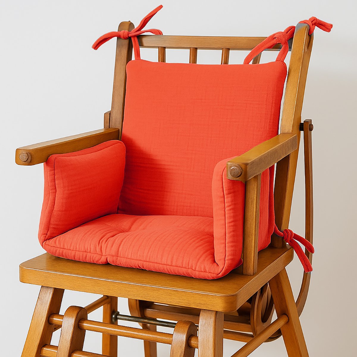 Hochstuhlpolster aus Erdbeerfarbener Bio-Baumwolle