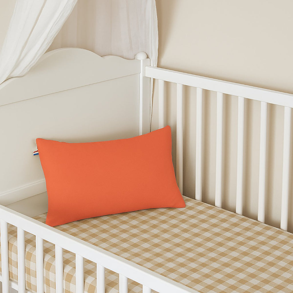 Rechteckiges Kissen aus Bio-Baumwolle Erdbeerfarbe